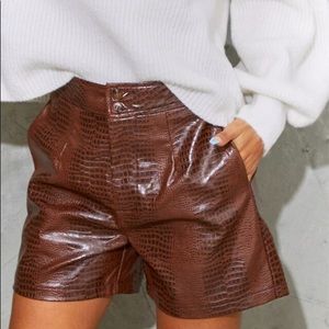 SOLD OUT prettylittlething croc shorts 🩳